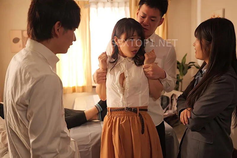 Không ưa má kế, nhóc con gọi bạn học về nhà cưỡng hiếp